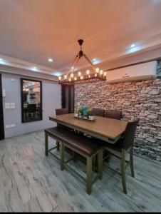 Elegant Art Deco Home