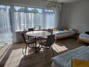 Emily Apartments, moderne ruhige Wohnung, nur 4 km von der A2