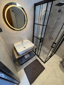 Sky Luxe Hotel