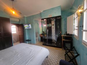 Chambre 3, Riad 3 Couple only au village naturiste