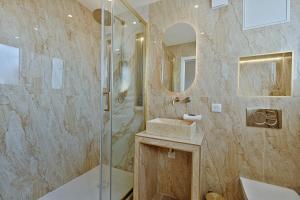 Welcome to Corsica Love