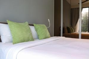 Cassia Residence 2 BR Sea View