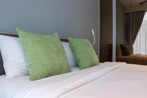 Cassia Residence 2 BR Sea View