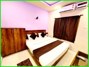 Hotel Blue # Sagar Puri Near Sea Beach - Newly and Decorated Room with Fully Air Conditioning- Lift & Parking Facilities - Best Choice of Travellers