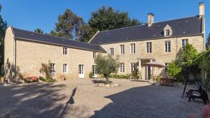 B&B / Chambres d'hotes La Cour Souveraine -Chambre d-hotes, La Sablonneuse : photos des chambres