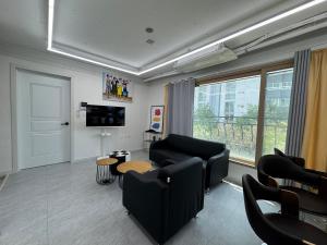 501, Seongsu Station Jungnangcheon Cherry Blossom Road Han River airport bus