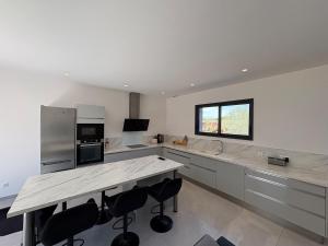 Maisons de vacances Ramatuelle - Proche plage Escalet - Maison 6 Pers - Jardin - Terrasse - Parking 3 voitures : photos des chambres