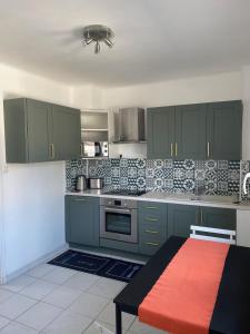 Appartement Lumineux avec Balcon