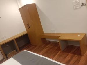 Hotel Nikunj, Kilerama