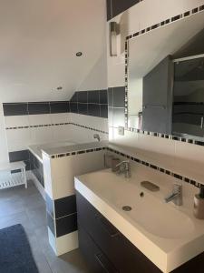 Appartements Beautiful apartment F4 Suite Manon : photos des chambres