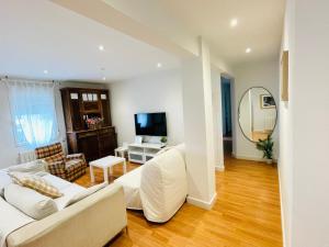 Cálido y acogedor en el centro de Burgos con Parking privado