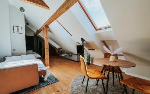 Tiny Oasis - Steps from OldTown