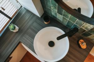 Tiny Oasis - Steps from OldTown