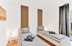 BEGE APARTMENTS: STAY & WORK