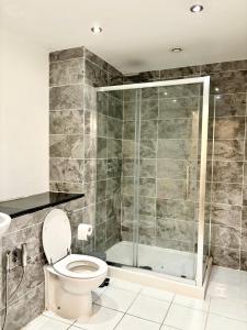 Modern 2-Bed - City Centre Apartment