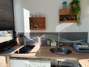 Maisons de vacances Les Garrigues de l'Oluke - Spa privatif, Piscine, Tennis : photos des chambres