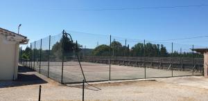 Maisons de vacances Les Garrigues de l'Oluke - Spa privatif, Piscine, Tennis : photos des chambres