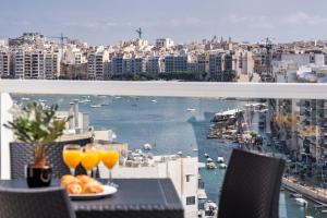 BnBNova - Private Penthouse with Terrace Spinola Bay