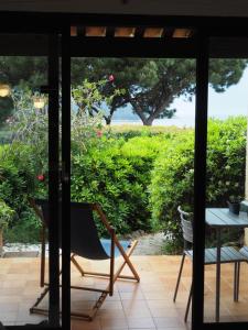 Les Baigneurs - Gigaro- Plage à 300m