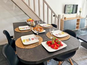 Appartements Charmant Duplex, Calme & Confort a 10 min de Paris : photos des chambres