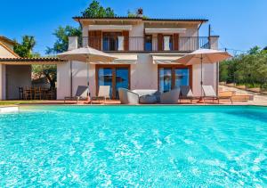Villa con Piscina immersa nel Verde - Montecarlo - Villa Carlotta