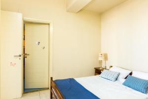 Mouries House, walking distance to beach!