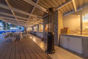 Room 5 - LEO Sky Guest House