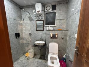 Shiv - The Luxurious Gold Studio in Jaipur