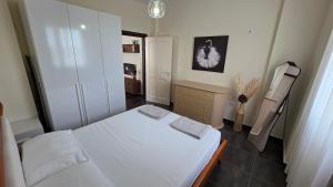 Modus Mare Gjiri i Lalzit