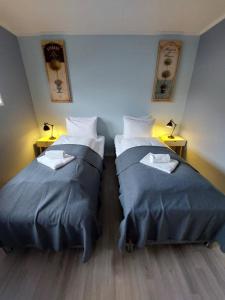 Cozy Apartment with Reinebringen Mountain View - Reine, Lofoten