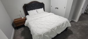 Cozy 1 bedroom basement suite in Southwest Calgary