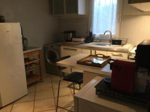 1 chambre 1 cuisine & salle deau privées avec piscine et jacuzzi