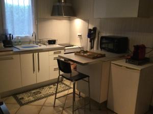 Sejours a la campagne 1 chambre 1 cuisine & salle d-eau privees avec piscine et jacuzzi : photos des chambres