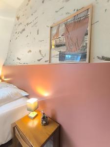 Maisons de vacances La Maison Rouge sur le port a proximite de toutes commodites 2 personnes : photos des chambres