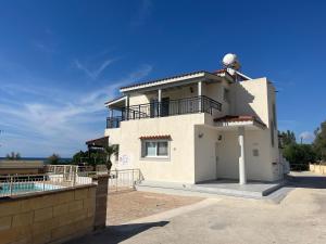 Beachfront Villa Thomas 5