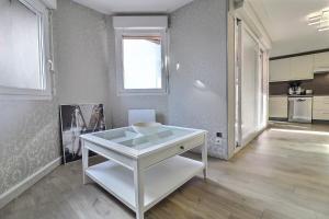 Appartements Superbe 3 ch avec ascenseur parking hyper centre Trouville : photos des chambres