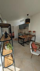 Appartement avec terrasse et balcon