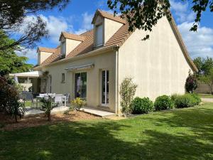 Appartements Chez Maison familiale la heuniere 27950 Normandie logement autonome boite a cle capacite 5 pers proche de giverny paris Rouen a13 : photos des chambres