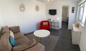 Appartements Votre mini maison en plein coeur du centre ville -terrasse - et parking prive sur place clos - draps et menage inclus : photos des chambres