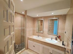 Los Altos Villa 51 - Casa de Ensueño mit 3 Schlafzimmern, 3 Bädern, 4 Terrassen, Panoramaausblick