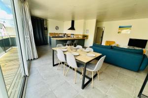 Appartements Barneville-Plage a 150m de la mer - grand hebergement cosy : photos des chambres