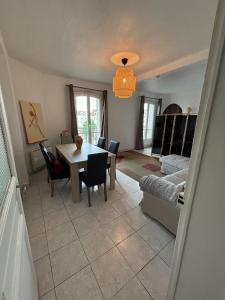 Apartment - 1min to train station - 13min to Paris