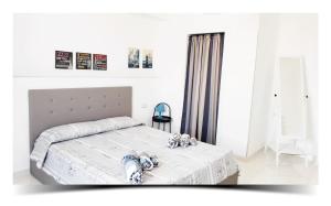 Donna Lucia Home