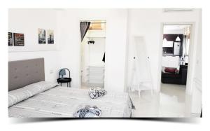 Donna Lucia Home