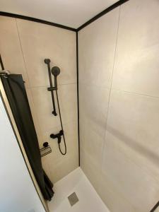 Appartements Modern home with 4 bedrooms : photos des chambres