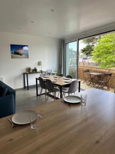 Barneville Plage appart spacieux avec balcon 150m de la mer