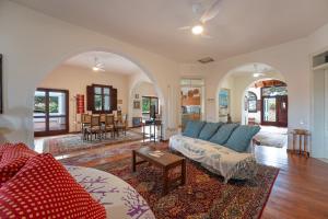 Historic Villa Giardini, Pool and Private Park