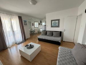 Dorians Coastal Hideaway