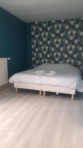 20 min Puy du F ou maison entiere 3 chambres 9 personnnes MAULEON