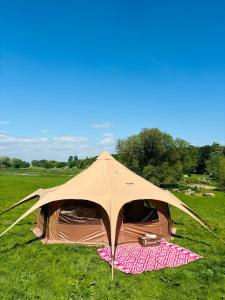 Hertford belltent farm stay riverside firepit bbq